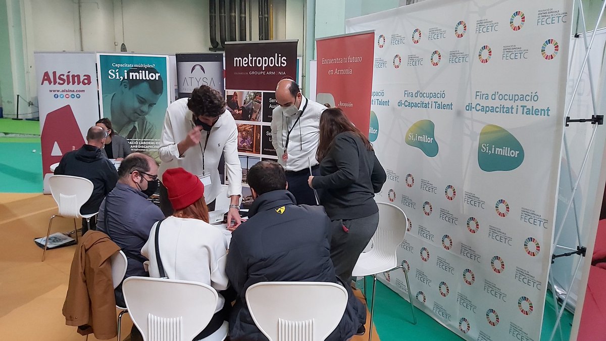 FederaciodeCET's tweet photo. #firasimillor Repeteixen els CET Metrópolis (Grup Armonia) @CanCet1 @DKVIntegralia i #diswork @imancorp_fdn https://t.co/jwKDMAaI4P