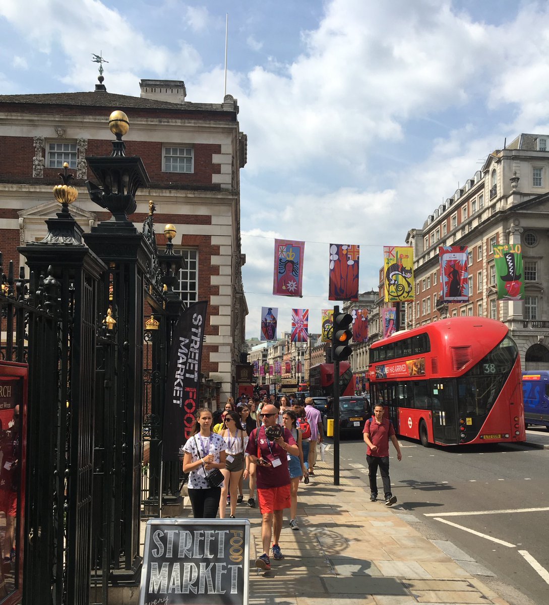 Grab some delicious proper #streetfood today at <a href="/StJPiccadilly/">St James's Church, Piccadilly</a>

Remember the #piccadillymarket is open every Tuesday and Thursday, from 11am till 3pm 

  #piccadillymarket #london #besteventslondon #foodtruckslondon #hungrylondon #londonevents #yummylondon #piccadilly