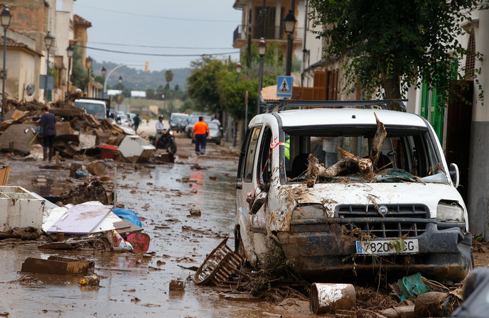 European Research Executive Agency (@rea_research) on Twitter photo 🇪🇸<a href="/AnywhereH2020/">Anywhere2020</a> designed the🇪🇺wide #A4EU platform.
⚠️An early warning system for #NaturalDisasters⛈️, it identifies critical points, their characteristics & location📍 in order to save lives and infrastructure🏥
Read more➡️europa.eu/!3nMfjU #ClimateAdaptation #COP26 🇪🇸<a href="/AnywhereH2020/">Anywhere2020</a> designed the🇪🇺wide #A4EU platform.
⚠️An early warning system for #NaturalDisasters⛈️, it identifies critical points, their characteristics & location📍 in order to save lives and infrastructure🏥
Read more➡️europa.eu/!3nMfjU #ClimateAdaptation #COP26