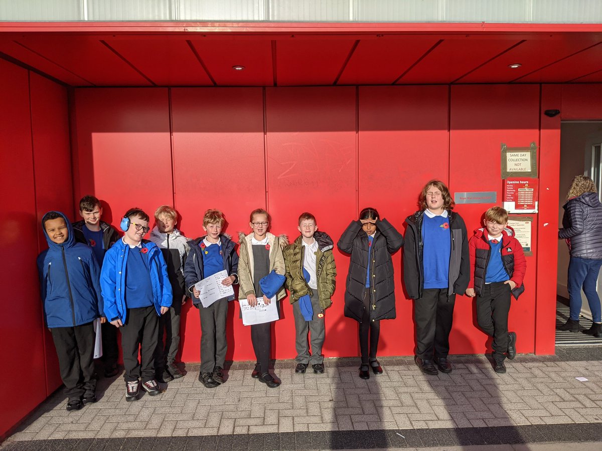MrsPrinceNYPS's tweet photo. The Lego League team have arrived at the Royal Mail and are excited to start our research! https://t.co/yoEKfPS3Xf