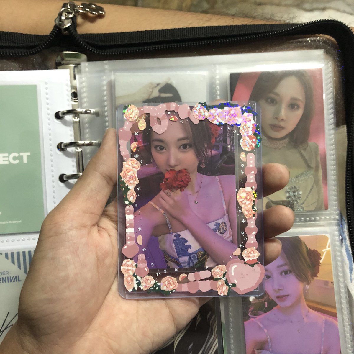 nottjc_'s tweet photo. bb Tzuyu umuwi!
Thank u so much for this, @hypencarts. And also sa napakagandang design ng toploader at pc sleeves. 🥰🥰🥰 #hypenfeedbacks https://t.co/FgMrsLFVS0
