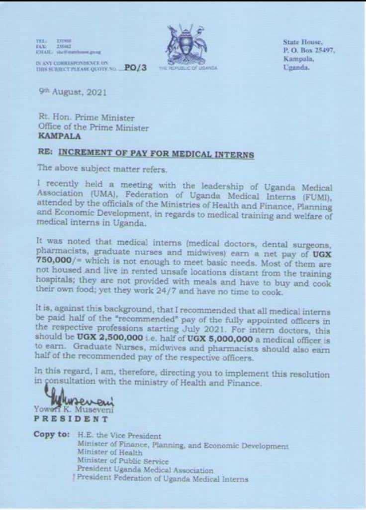 faith_nabushawo's tweet photo. HE @KagutaMuseveni, the bazukulu we are not happy, after you promising us an allowance increment in this meeting. 5 months down the road we haven't seen it on our accounts.  But who in this country is bigger than the president to challenge HE The President's Directive? @mofpedU ? https://t.co/hZziJzacMr
