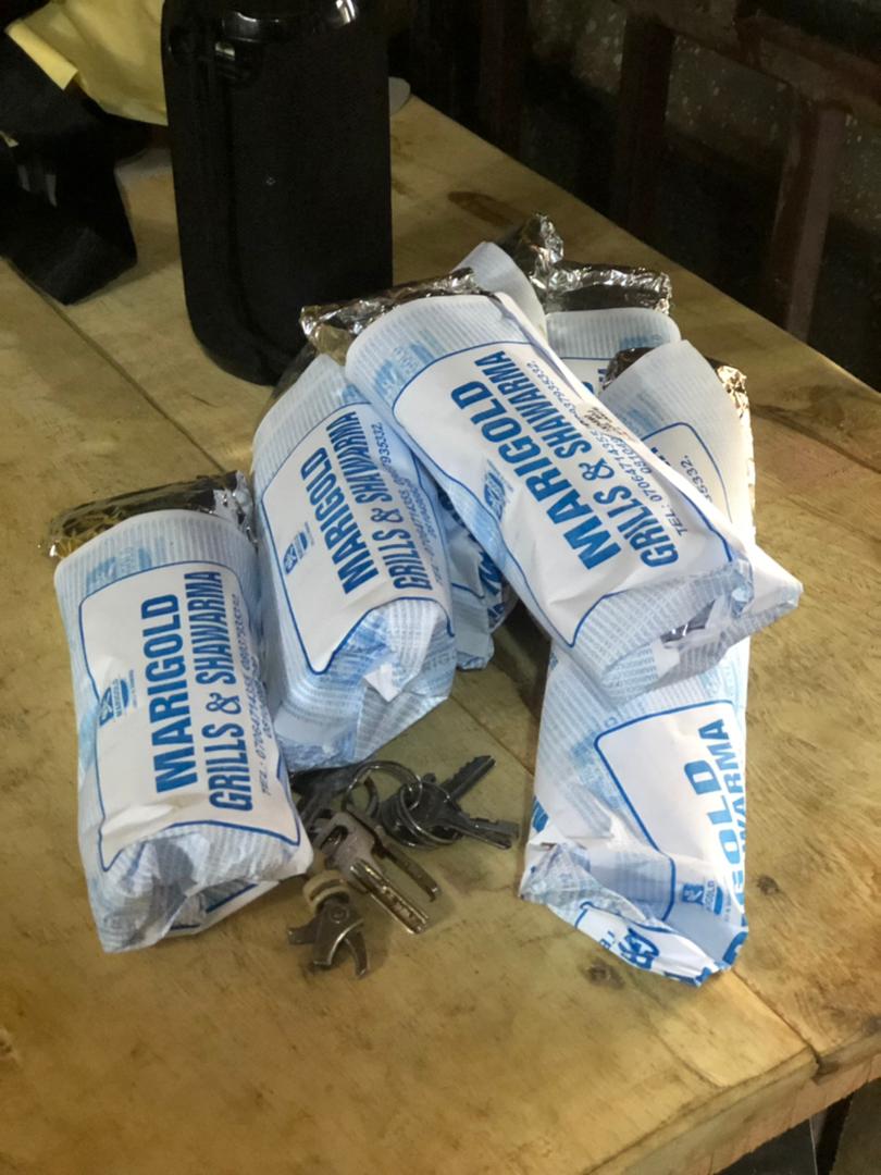 Transferhub21's tweet photo. Good morning to you all.
Have you visited or place an order from MARIGOLD GRILL AND SHAWARMA,if no,you are missing out.
Hurry now and let's give you the best you never had in a long time
@MarigoldEdibles 
@AkureHowFar 
@officialnath_ 
@thisissegun 
@AyodeleOsma 
@MonevMonev https://t.co/oYF6Xntadw