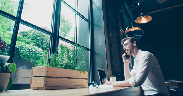 graemeschippers's tweet photo. .@VodafoneBiz explores how #UnifiedCommunications innovations can help businesses tackle the challenges of #HybridWorking: #innovation #productivity https://t.co/poik1Nvcx6 https://t.co/6cQn3U7KUX