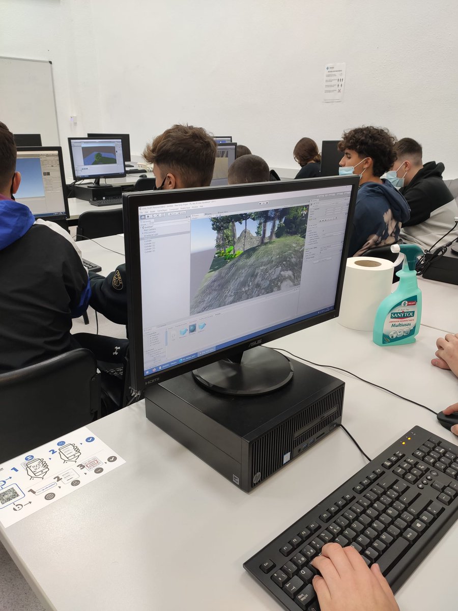 PortUIB's tweet photo. L'alumnat de secundària s'endinsa en el món de la tecnología i les ciències amb les pràctiques #Demotec i #Demolab 💻🧪
👉https://t.co/PH5QVKHXA7
#SeràsUIB https://t.co/esZZaH0TJJ