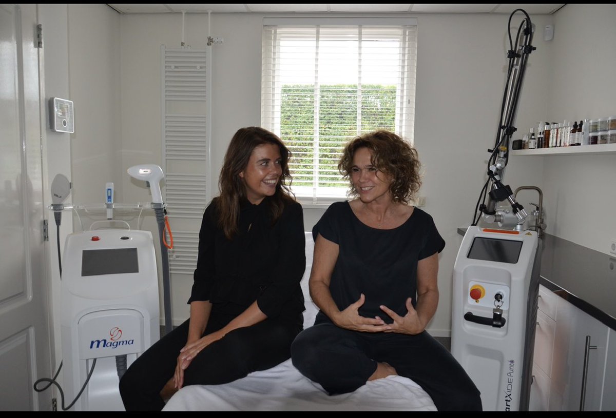 AveEsthetique's tweet photo. De grote winnaar word gekozen ondernemersheld Hoeksche Waard 2021. In juni waren wij de maand held. Je stem waarderen wij enorm!  #estherbredewold van #avehuidkliniek ga naar  de website https://t.co/fnOTvjqRJA dank je wel ❤️ https://t.co/aDLx626wWy