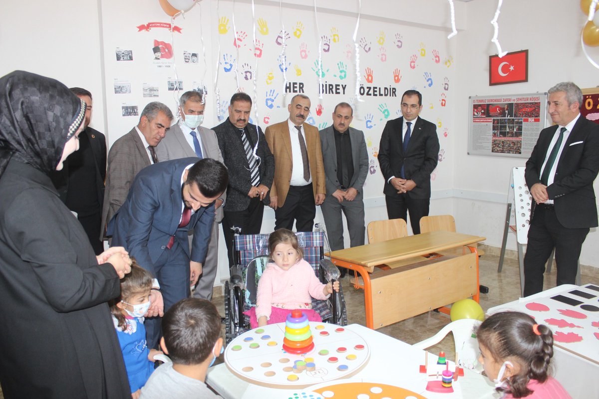 mem_eruh's tweet photo. İlçemiz Merkez  Atatürk İlkokulunda Özel Eğitim Sınıfı eğitime açıldı. https://t.co/EsmxeWMkxA
