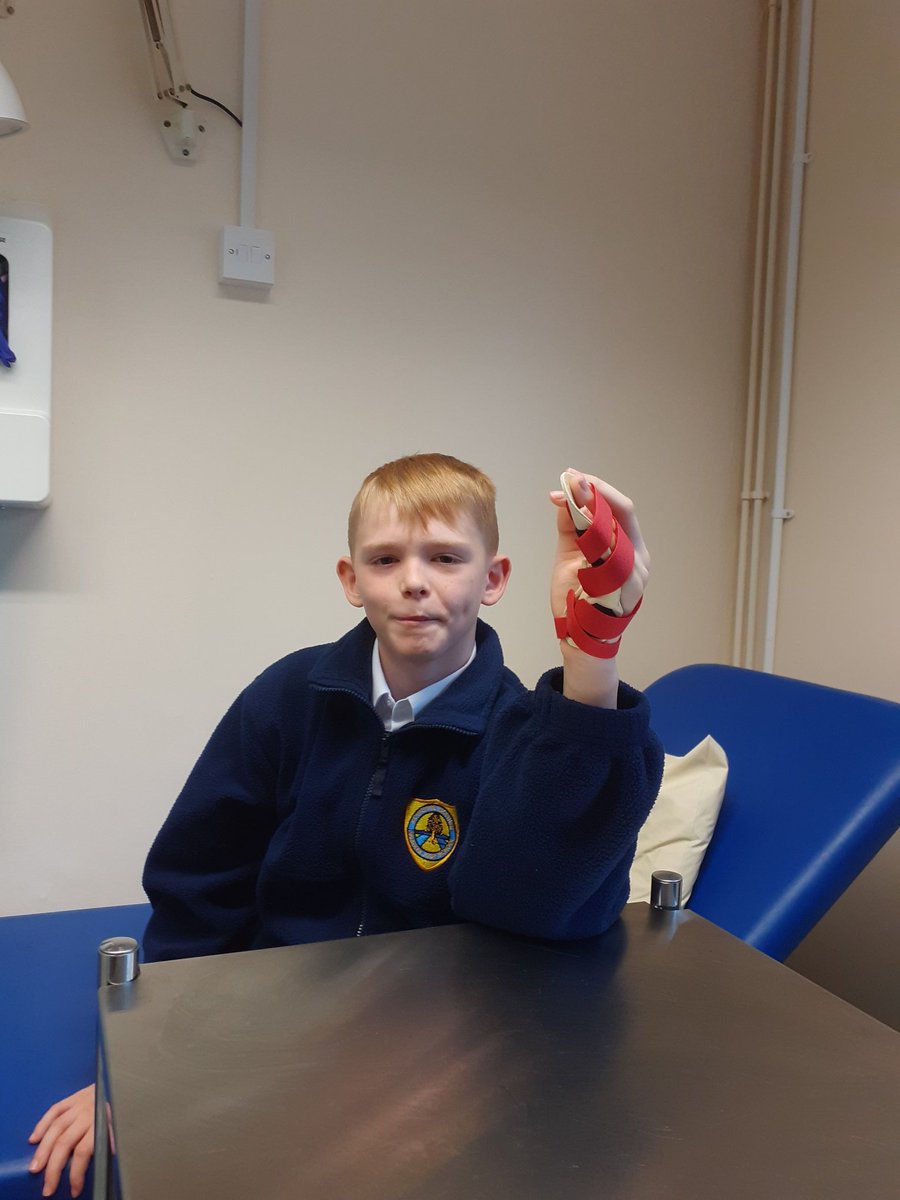 #roarforjess Broken finger, not going to stop this one  sat bartering with the doctor until she agreed he could continue playing football 🙄🙄🙄🤣🤣🤣
