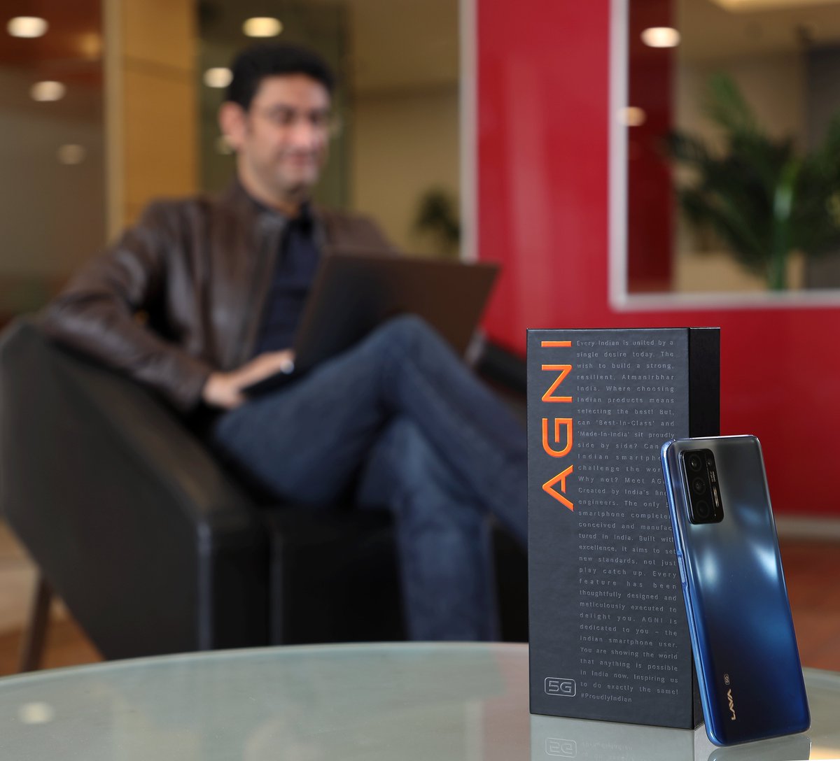 reachraina's tweet photo. The Beauty &amp; the Box 🔥🔥🔥

#LavaAGNI5G #AGNI5G #ProudlyIndian https://t.co/acnT7fvWsm