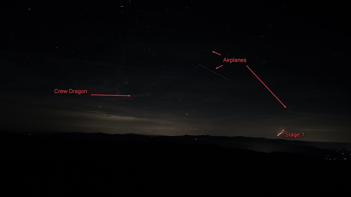 k4hsm's tweet photo. So I did a thing and went to @ClingmansDome parking lot in the #GSMNP and watched the #SpaceX #Crew3 launch from 500 miles away! Then I caught a FIREBALL METEOR during the launch! Not bad for a @samsmartphone - Pics with(out) arrows shown. @elonmusk brings out the #nerdinme #tnwx https://t.co/ifGgwthatB