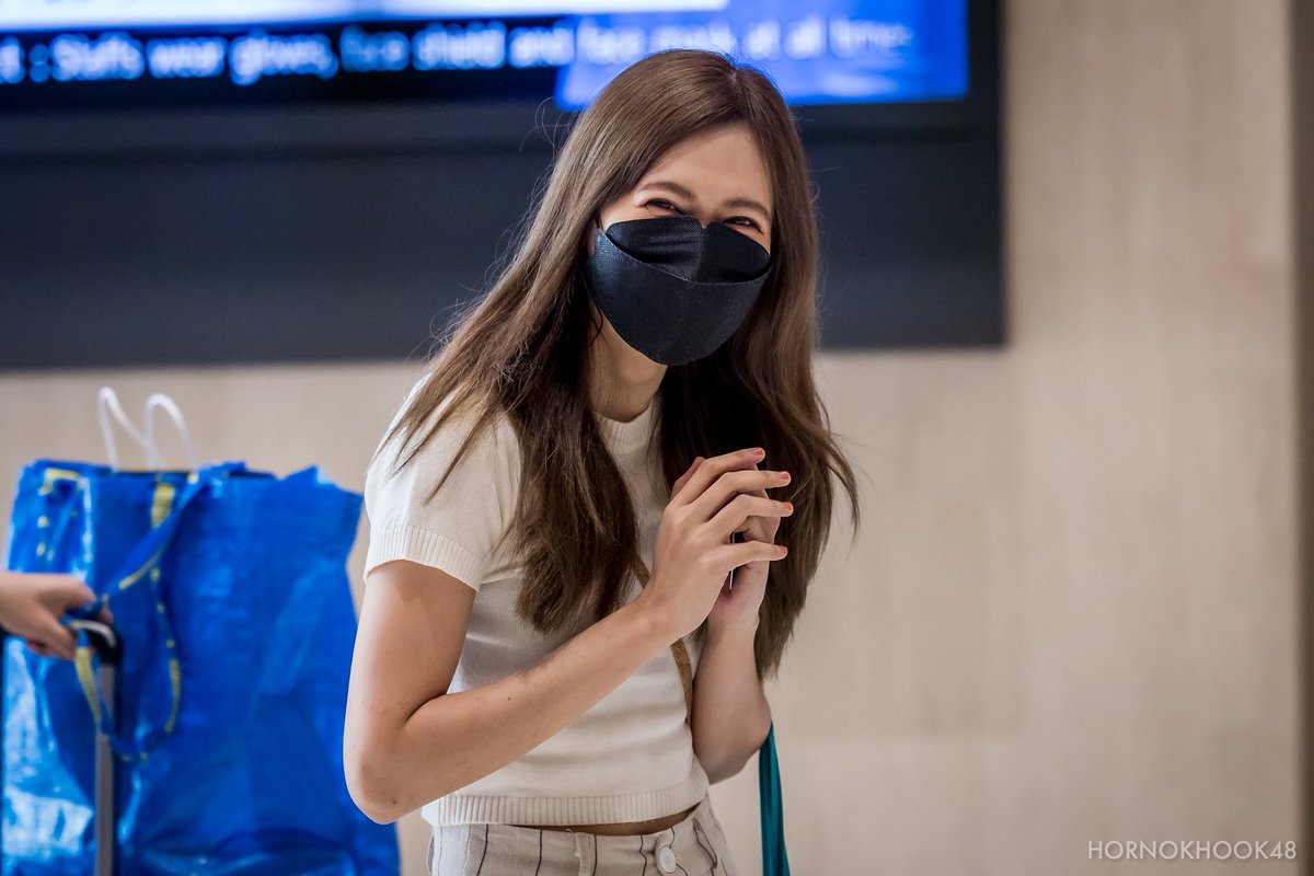 hornokhook48's tweet photo. 💚💚💚
#NoeyBNK48 #BNK48 https://t.co/lObOeRAsDH