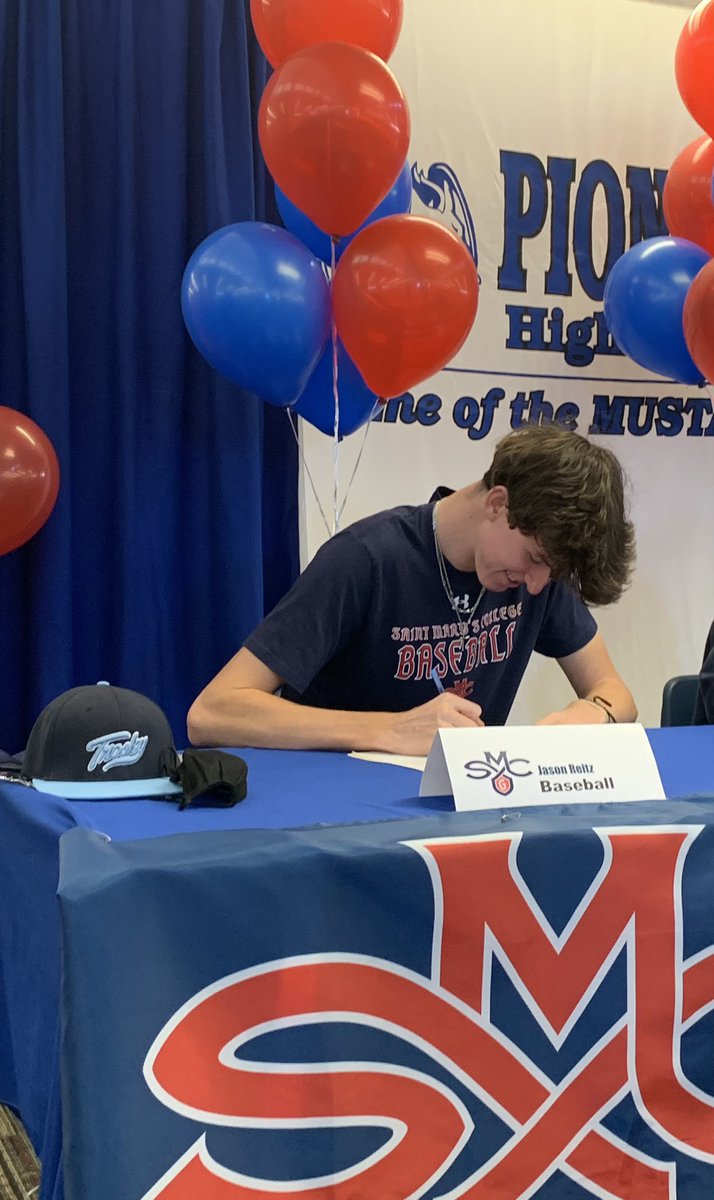Jason_M_Reitz's tweet photo. Grateful for this opportunity. Stoked  to officially be a Gael. #GaelsRise @troskybaseball @CoachRuiz_TN @Vartradamus @SMC_Baseball @j_nashed @CoachTwohig https://t.co/8VHf6dIG8e