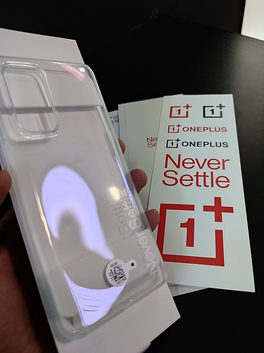AmRoggoz's tweet photo. Mtanunua OnePlus? 🥺
OnePlus 9 5G
120Hz Fluid AMOLED
48+50+2MP Main Camera
16MP Selfie
4500mAh
65W Warp Charging
Under Display Fingerprint
8/128 Ksh 60,000
12/256 Ksh 66,500
Your RT would do this post justice
#FlavaInYourEar🎧 https://t.co/XJ69NbLXBh