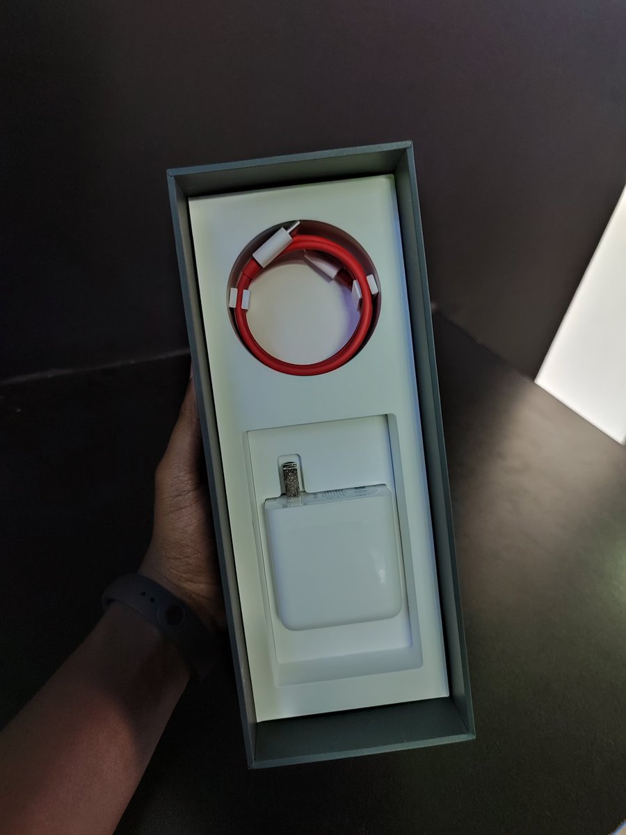 AmRoggoz's tweet photo. Mtanunua OnePlus? 🥺
OnePlus 9 5G
120Hz Fluid AMOLED
48+50+2MP Main Camera
16MP Selfie
4500mAh
65W Warp Charging
Under Display Fingerprint
8/128 Ksh 60,000
12/256 Ksh 66,500
Your RT would do this post justice
#FlavaInYourEar🎧 https://t.co/XJ69NbLXBh