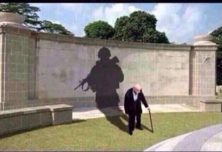 SM_Sullivan's tweet photo. Today #RemembranceDay2021 RemembranceDay  we honour the sacrifice of our past and present service men &amp; women #LestWeForget  Thank you https://t.co/4Of5NgOA41
