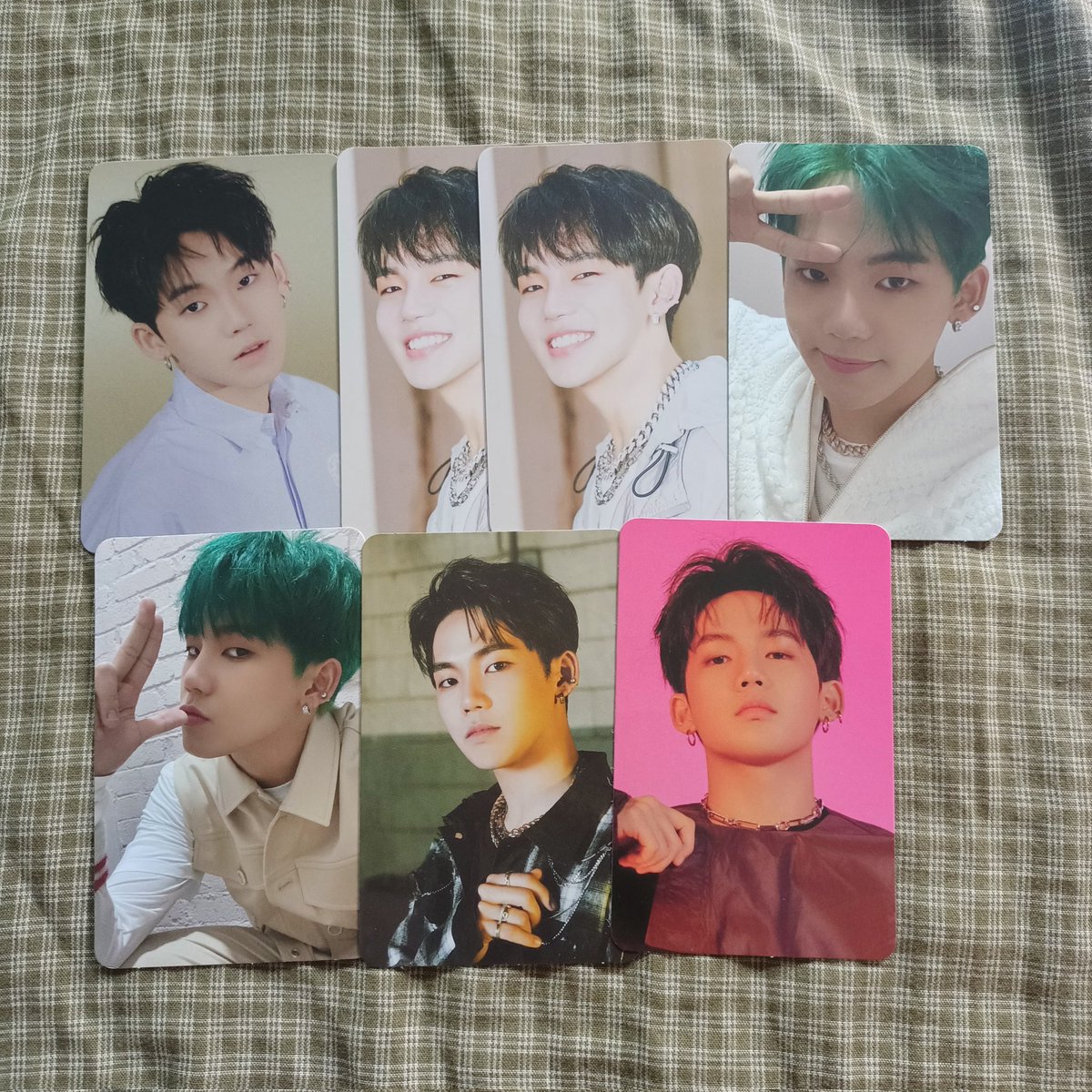trsrfans's tweet photo. HELP RT!

CH1&amp;3 = 50k/ea
Ch2 = 55k/ea
Full album 60k/each

✅wajib pairing
✅split payment, (BU BGT) shopee/BRI
✅Packing, take banyak diskon✔️ https://t.co/y8Ryy3eZXb