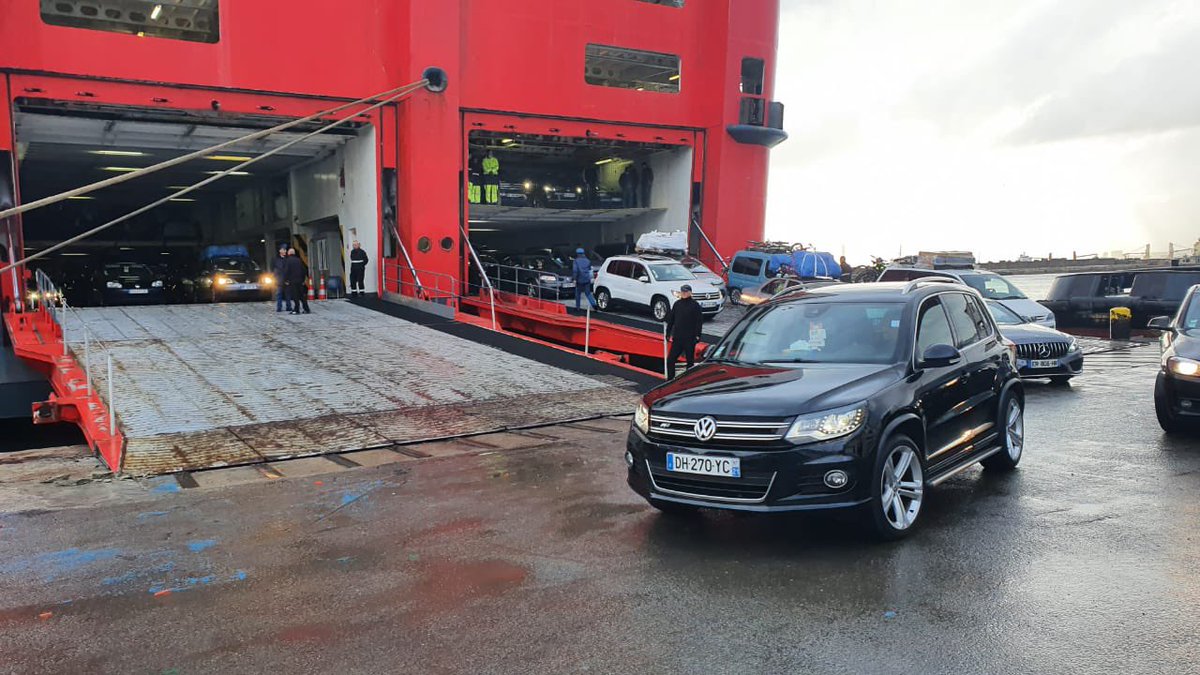 Mardi, le Danielle Casanova reprenait la mer pour l’Algérie et il a fait hier sa première escale à Alger depuis 18 mois 
Un moment particulier pour les algériens de France qui attendait cela impatiemment @CorsicaLinea <a href="/UMFMarseilleFos/">UMF</a> <a href="/CMArmateursF/">Comité Marseillais des Armateurs de France (CMAF)</a> #marseillealger 🚢⚓️🇩🇿🇫🇷
