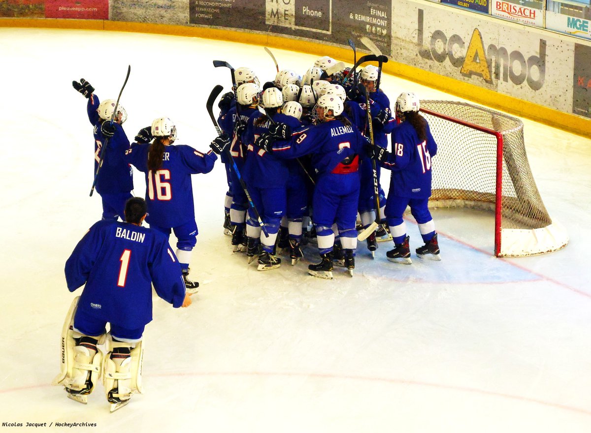 C'est votre Jour J, capitaine <a href="/AllemozMarion/">Allemoz Marion</a> &amp; les Bleues 🇫🇷 !
La #missionbleue commence aujourd'hui, tous mes vœux de réussite à toute l'équipe. 
Aucun doute, vous serez à 200%, allez nous chercher ce sésame olympique. Pour l'histoire.
ALLEZ LES BLEUES ! #ObjectifJO #Beijing2022