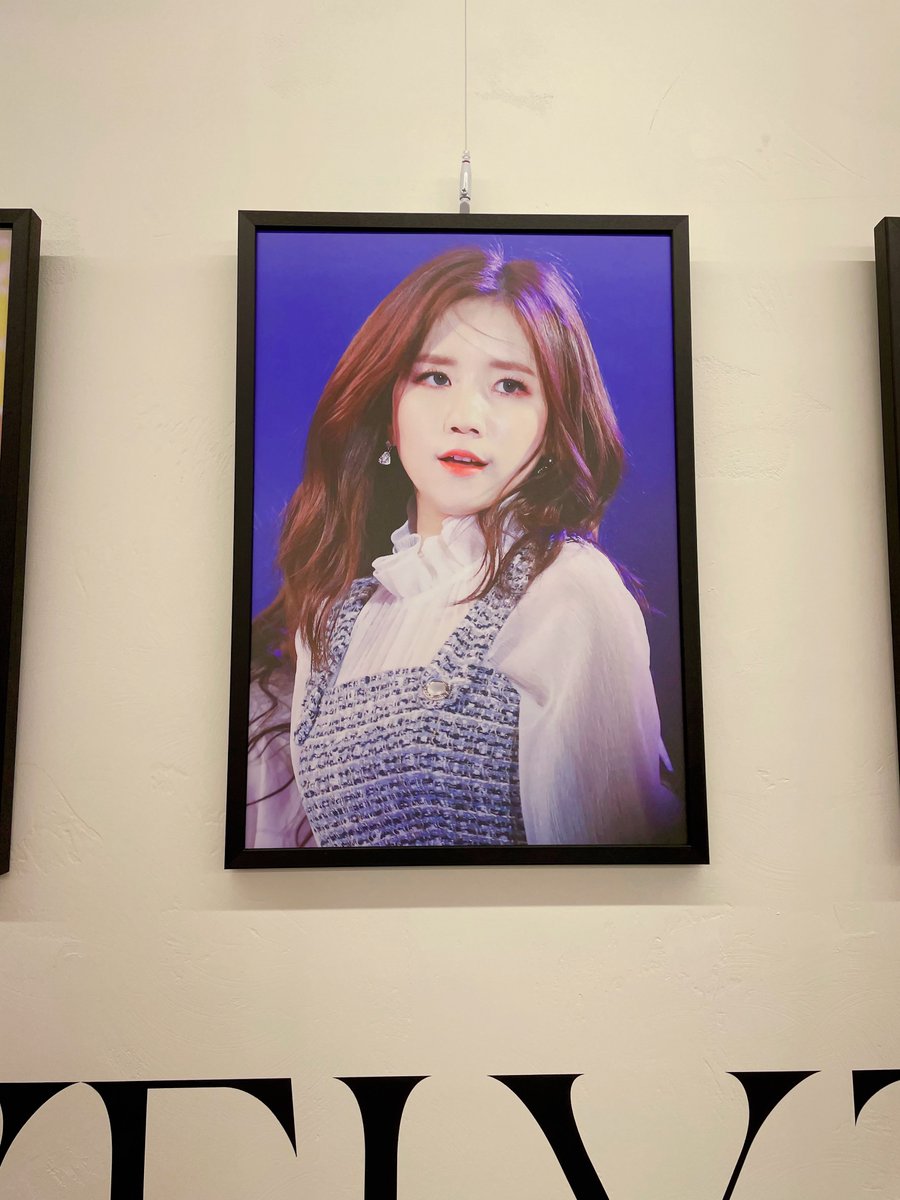 명랑이 7주년 카페 다녀가요🤍
#영원히_러블리즈와_함께_걷고_싶어