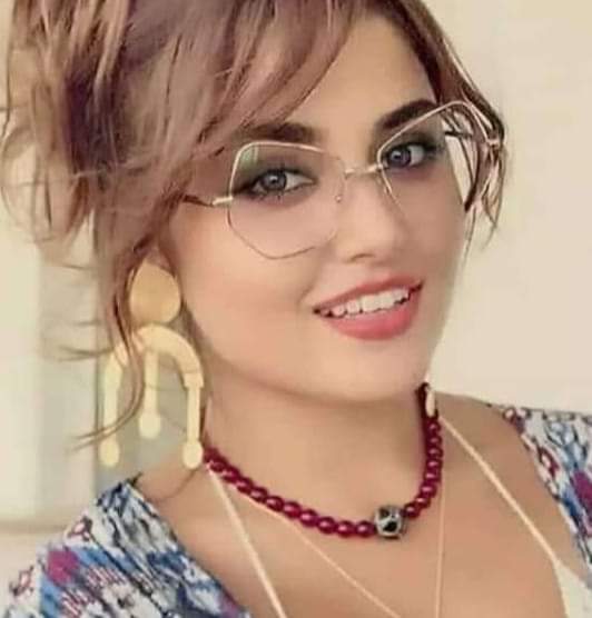 كُن مُغرماً بي وتكبّر فمن يملكني لآ يليق به التوآضع ....!!!
#princess_mimo 
#تواصُل_الرُّوح 
#صبآآآحو