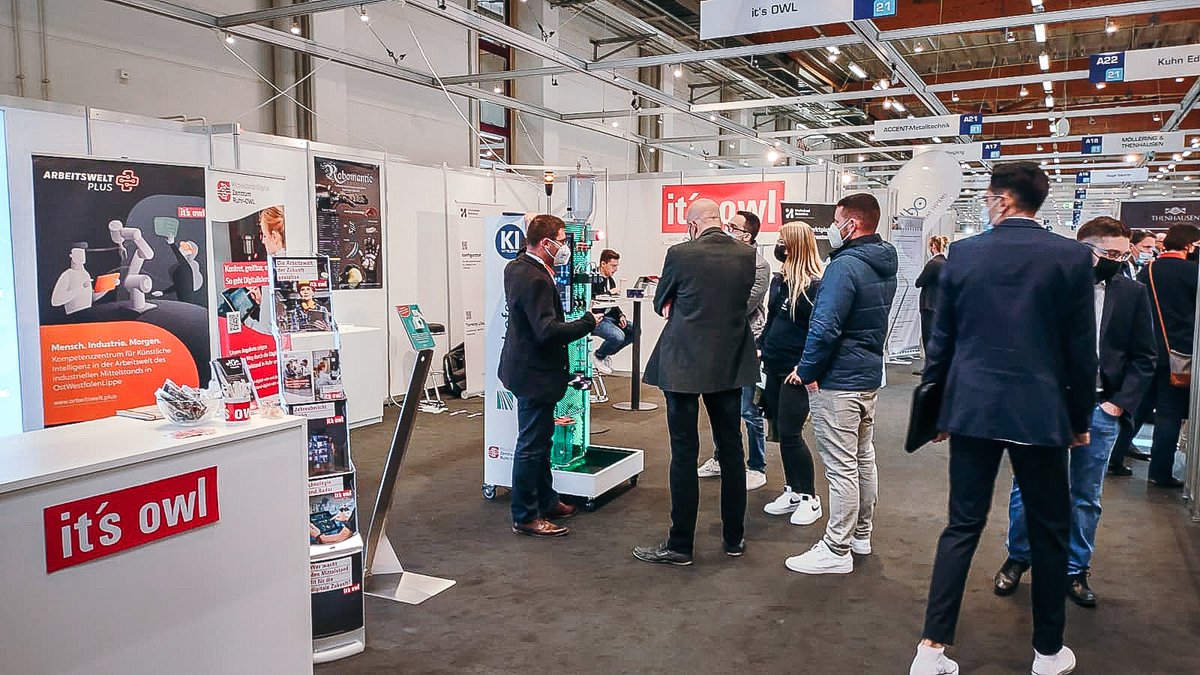 it's OWL tweet media