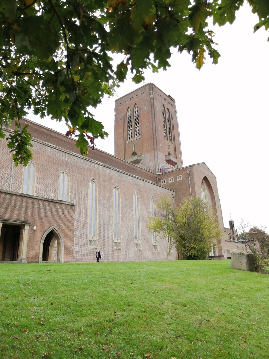 TimmyMallett's tweet image. Thanks for the warm dry welcome @GuildCath cycling #PilgrimsWay

Love the Sputnik kneelers!