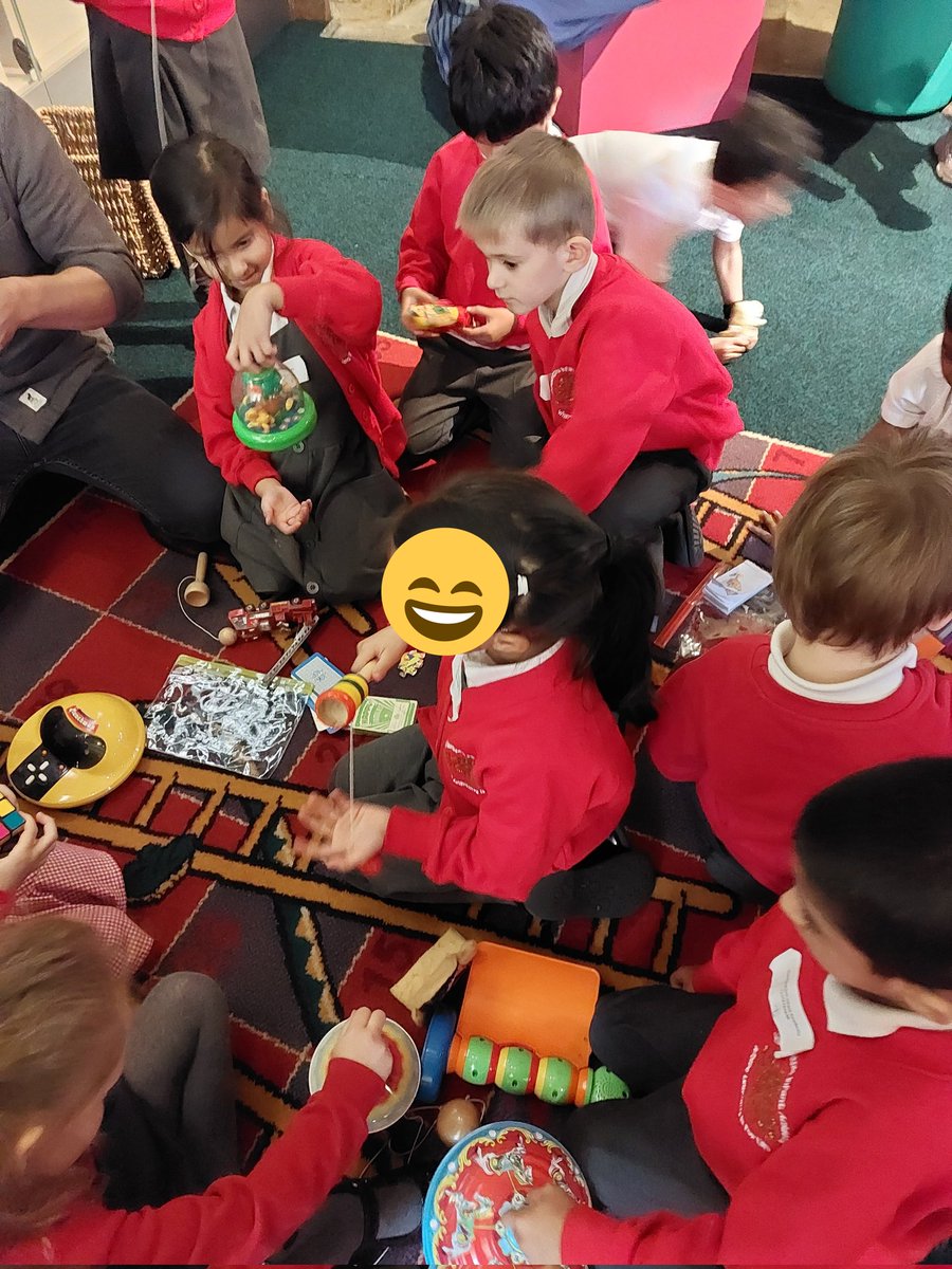 1CN went on a great trip to the <a href="/newarkehouses/">Newarke Houses</a> Toy Museum yesterday. We learnt how to recognise toys from the past and the present and we had lots of fun sorting and playing with the old and modern toys 🪀
<a href="/Humboinfants/">Humberstone Infants</a>
