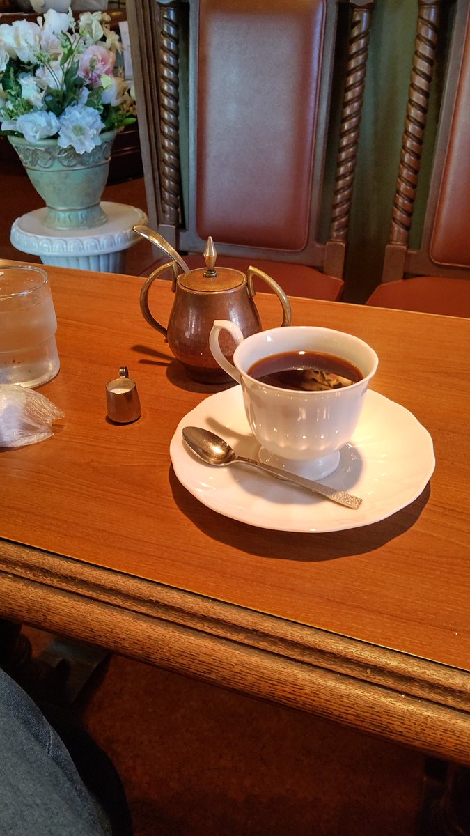 akato_'s tweet photo. お気に入りの純喫茶でJAZZと珈琲

素敵時間すぎる https://t.co/Fv1b2S1iVf