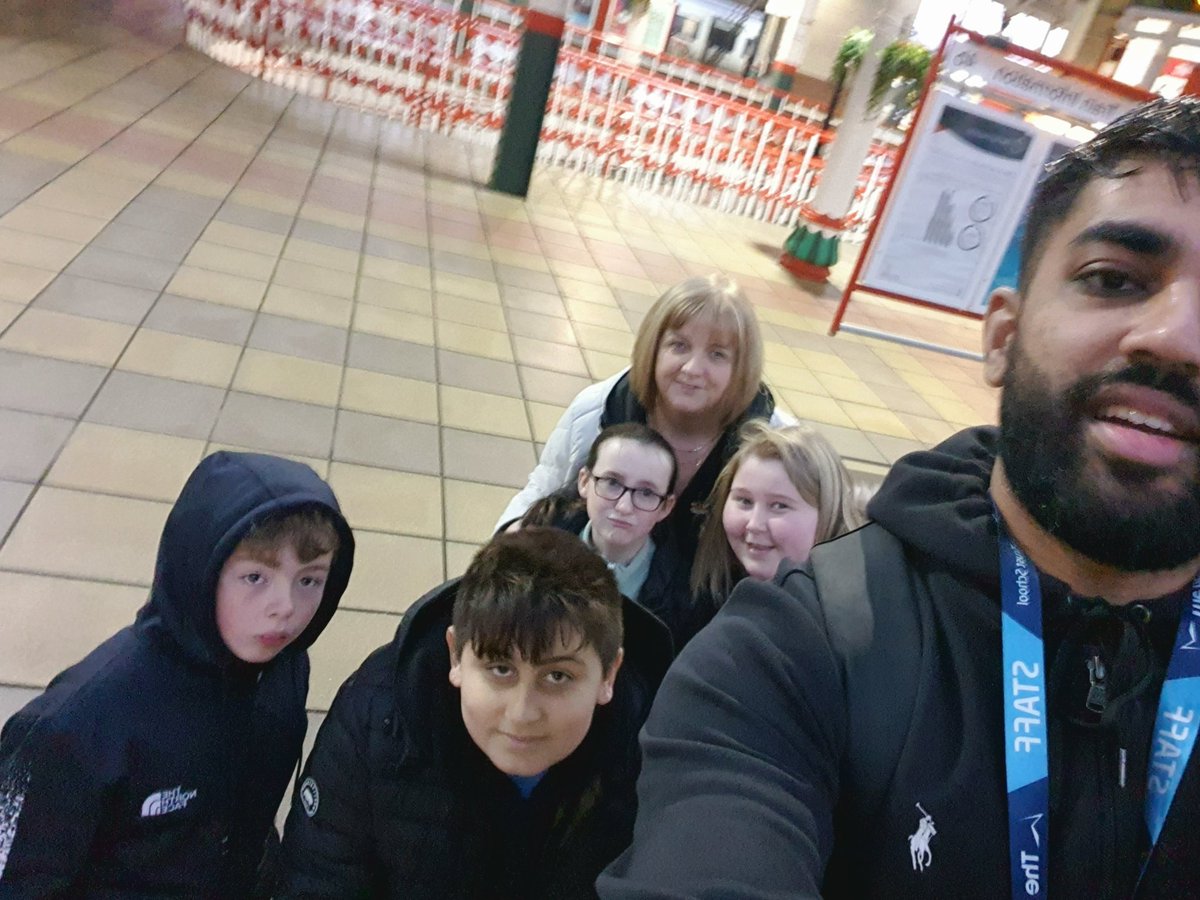 TheHeightsOE's tweet photo. And we're off 🚄 #London2021 @Head_TheHeights https://t.co/tI4G5wPTgT