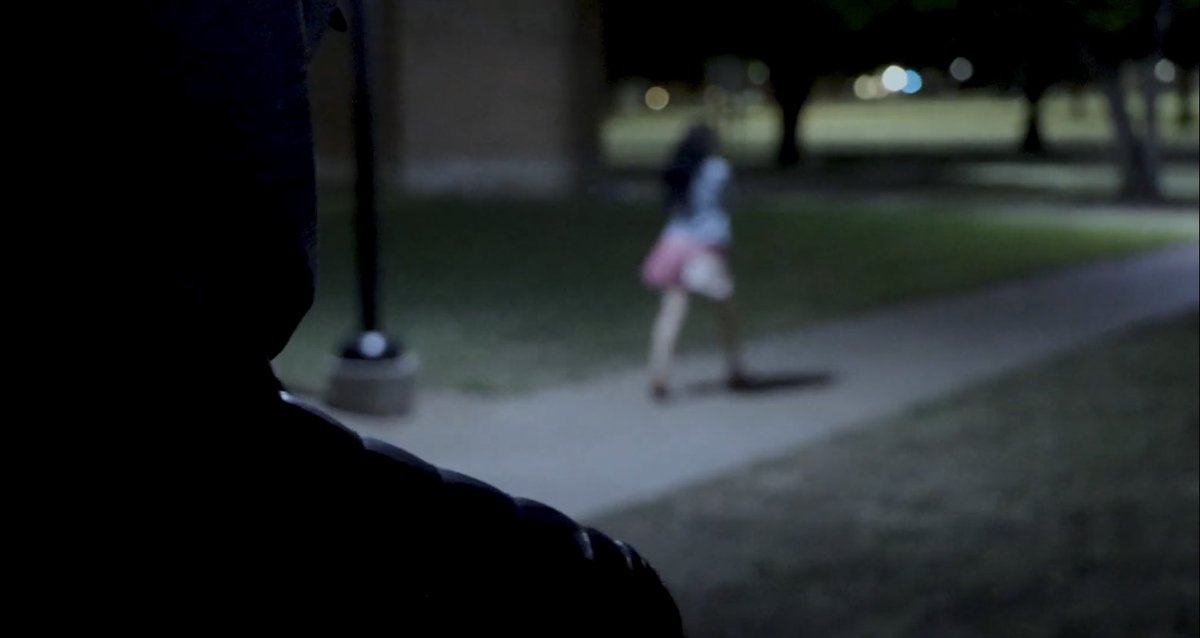 ALittleBroPro's tweet photo. On a cold fall night, a girl walking all alone is being watched by a mysterious figure who lurks in the shadows.

⬇️Click the link below to watch⬇️
https://t.co/WuLkytX0wG

#Filmtwitter #Shortfilm #Art #Movie #Horror https://t.co/2m0vi7OM9y