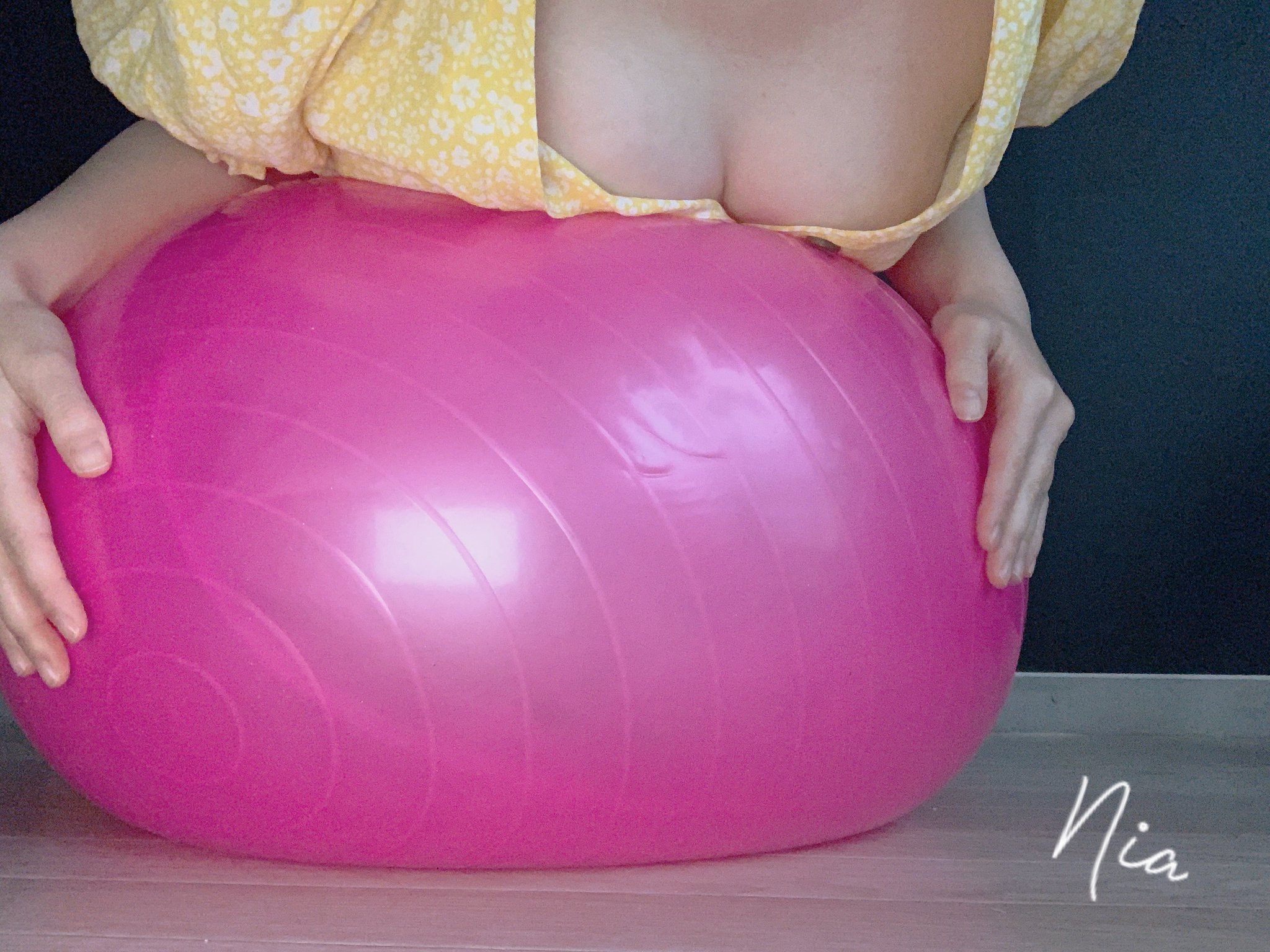 TW Pornstars - ぶらまにあ＠コスプレ生脱ぎノーパンノーブラ下着紹介の元祖【buramania Nia】. Twitter. バランスボールと戯れ中❤️空気もうちょっと足したほうがいい？？😆w  ＃buramania ＃ぶらまにあ ＃バランスボール. 4:31 AM - 13 Nov 2021