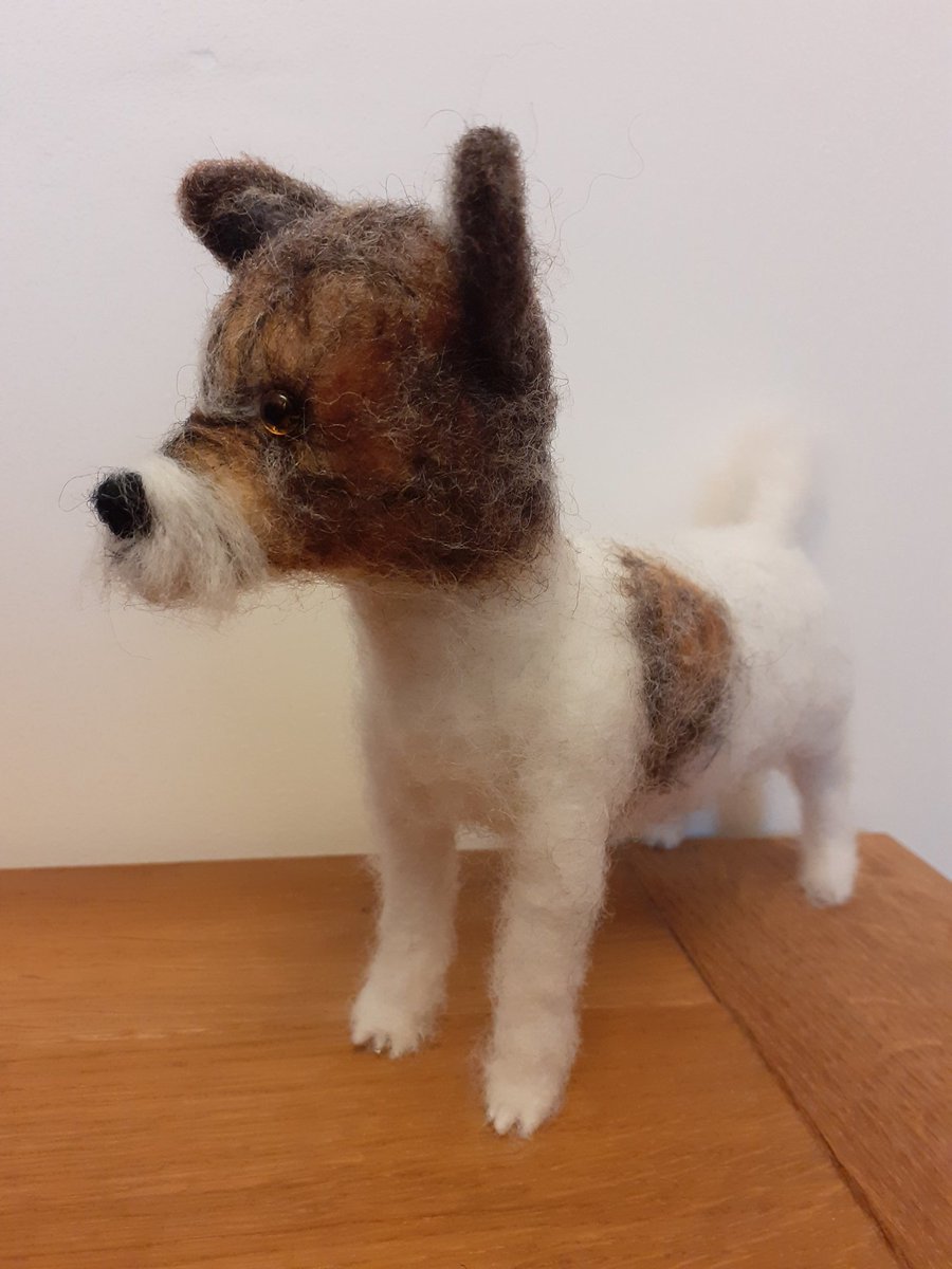 DobsonBruce's tweet photo. Just completed this commissed needle felted wool replica made up from clients photos to capture all distinguishing markings and features.
#commissionsopen #commissions #midels #felting #wool #OOAK #Collectible #gift #pets #dogs #dogsoftwitter #jackrussels https://t.co/O1kxQJwpz2