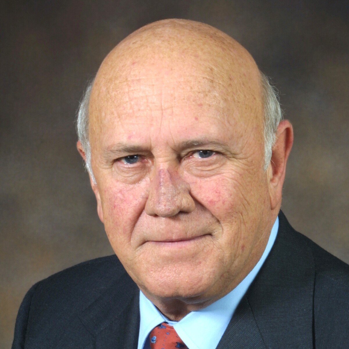 BREAKING: F.W. de Klerk, former president of South Africa who yielded power to black majority rule has died at the age of 85.