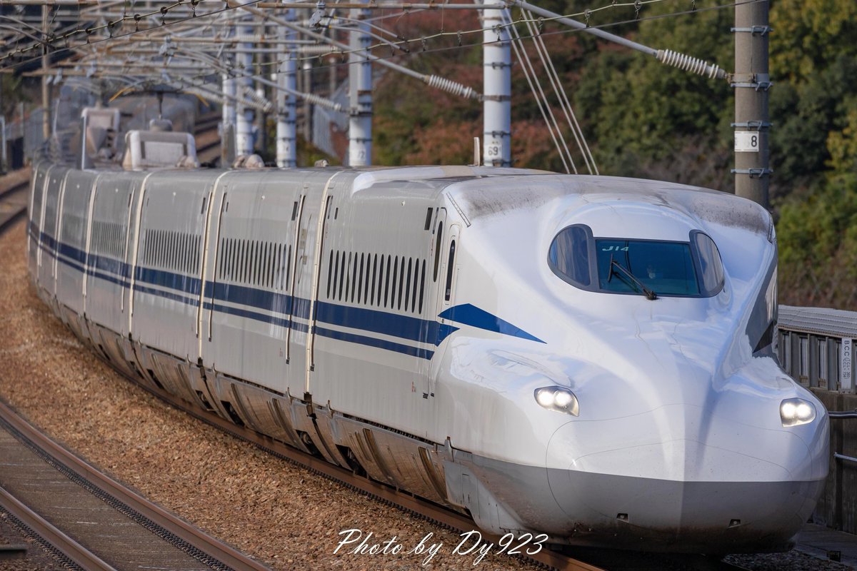 923DoctorYellow's tweet photo. 2021 11/10
のぞみ6A 東京行���
N700S J14編成
岡山〜相生
#大津トンネル #J14編成 https://t.co/2EDo1pjaB2