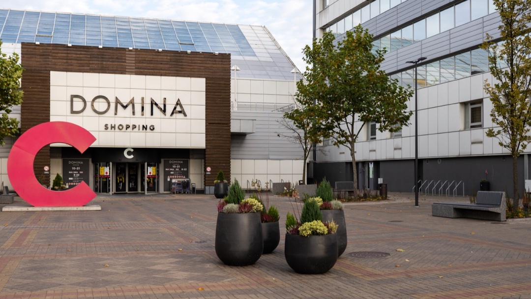 DominaShopping's tweet photo. Izmanto iespēju vakcinēties pret Covid-19 Dominā - 
@MFDLV vakcinācijas punktā katru dienu plkst. 9.00 - 19.00.📞Iepriekšējs pieraksts pa tālruni 66164601🕐Dzīvā rinda katru dienu plkst. 18.00 - 19.00. Ieeja vakcinācijas punktā ir no Ieriķu ielas puses, skvērā pie C ieejas. https://t.co/RLSQ5oZGSZ