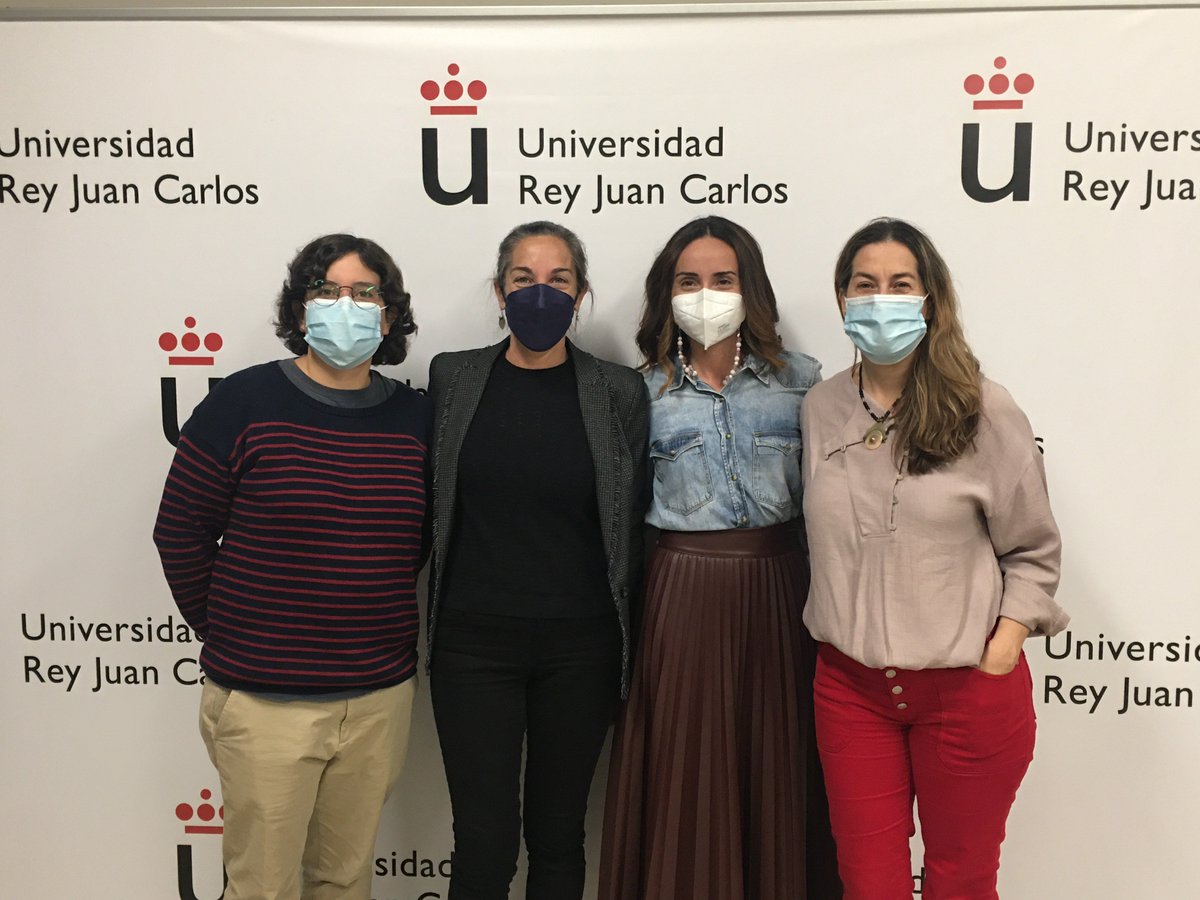 AgenciaFPSJ's tweet photo. Gracias a @fccom_urjc por contar con FPSJ para hablar de emprendimiento y periodismo freelance. ¡Ha sido un placer volver a un evento presencial!
@maricgobe @estrewinnie con @galcolead 
#agenciafpsj #fpsj #freelancepress #periodismo #freelance https://t.co/PusYMStFb0