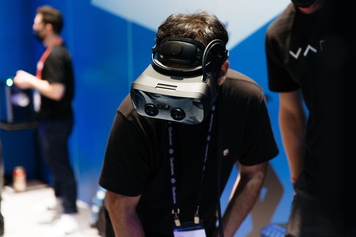 varjodotcom's tweet photo. Phenomenal first day at #AWE2021 @ARealityEvent! We’ve been delighted to see the jaw-dropped reactions to the XR-3, VR-3, and all-new Varjo #Aero. Join us on Thursday at booth #519 to experience professional-grade #XR and #VR first-hand. See you there! https://t.co/fHGHJkRwjR