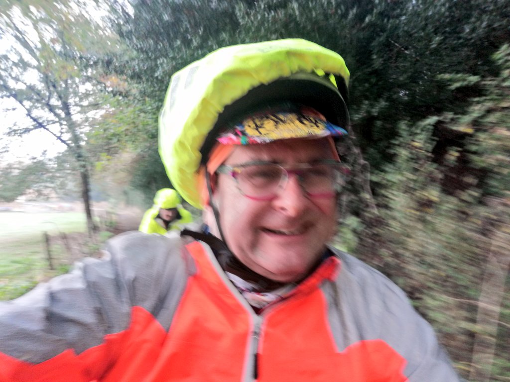 TimmyMallett's tweet image. Do I get a Christmas pie  pedalling Farnham - Guildford?! #ChristmasPieRoute #pilgrimsway