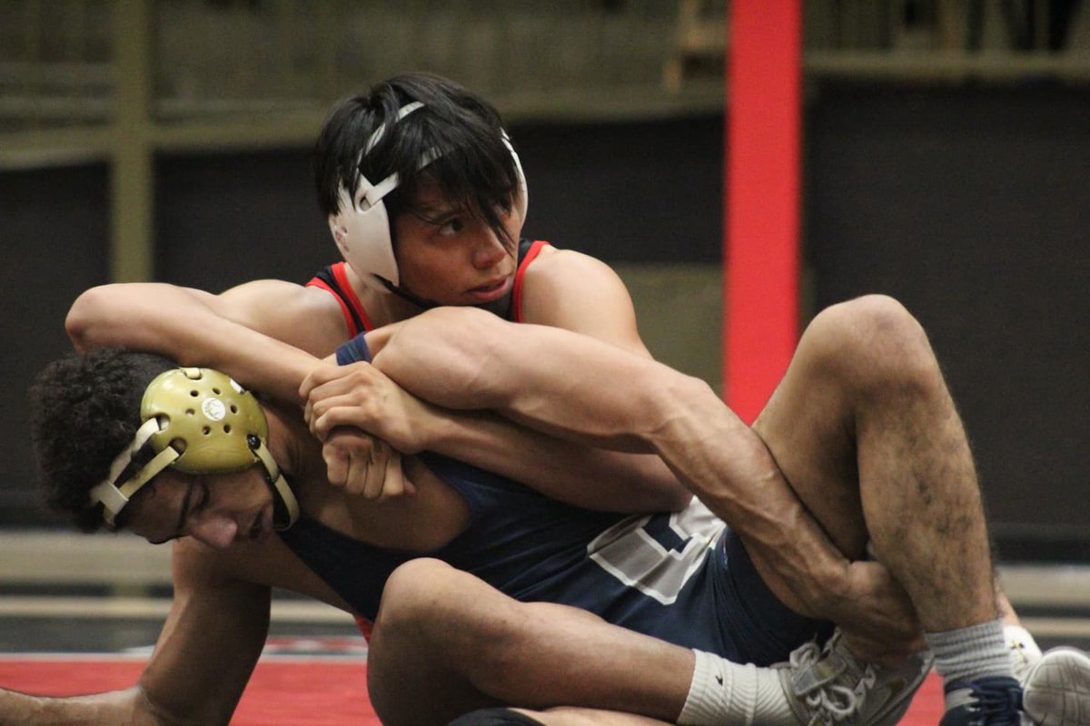 SACDons's tweet photo. SAC Wrestling led 17-16 against Cerritos before forfeiting 3 weight classes due to injuries to fall 34-17 in tonight's dual.
NEXT: The Dons will compete in the ELAC Brawl on Nov. 20th before heading to postseason on Nov. 30th.
#SilvaTrained #SACDons https://t.co/6BtbO4UT5u