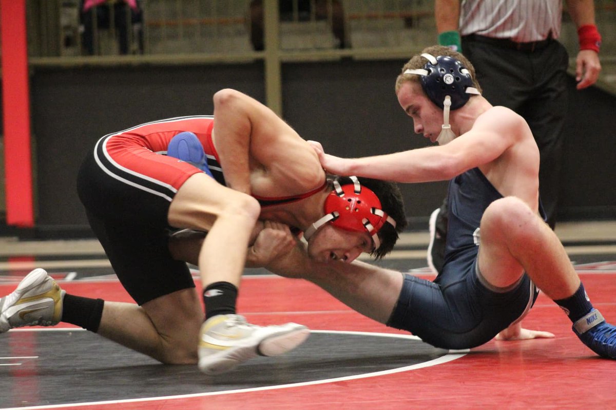 SACDons's tweet photo. SAC Wrestling led 17-16 against Cerritos before forfeiting 3 weight classes due to injuries to fall 34-17 in tonight's dual.
NEXT: The Dons will compete in the ELAC Brawl on Nov. 20th before heading to postseason on Nov. 30th.
#SilvaTrained #SACDons https://t.co/6BtbO4UT5u