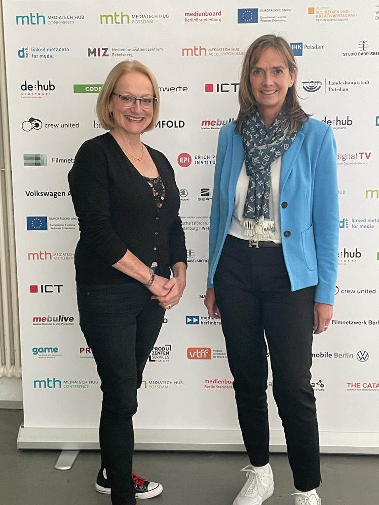 BCCGeV's tweet image. Unsere Geschäftsführerin @ilka_hartmann und Susan Tackenberg @lypstic BCCG Regionalkomitee Rhein-Main bei der Media Tec Hub Conference gestern in Potsdam. Da gibt es viele Möglichkeiten zukünftiger Zusammenarbeit zwischen Deutschland und UK. Wir freuen uns darauf!  

#mthcon2021