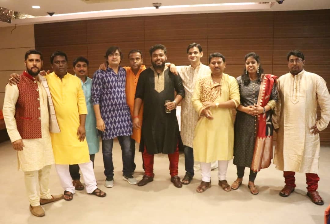 lng_consultancy's tweet photo. And we had a blast at our Kolkata Annual Meet 🎊
.
.
We can't say enough that our Kolkata team is abundant of talent 👌
And meeting the families was a bonus🤩
.
.
#kolkataannualmeet #lngannualmeet #lngkolkata #lngconsultancy #sofwarecompany #diwalicelebrations #shubobijoya https://t.co/hvYyAi1MHf