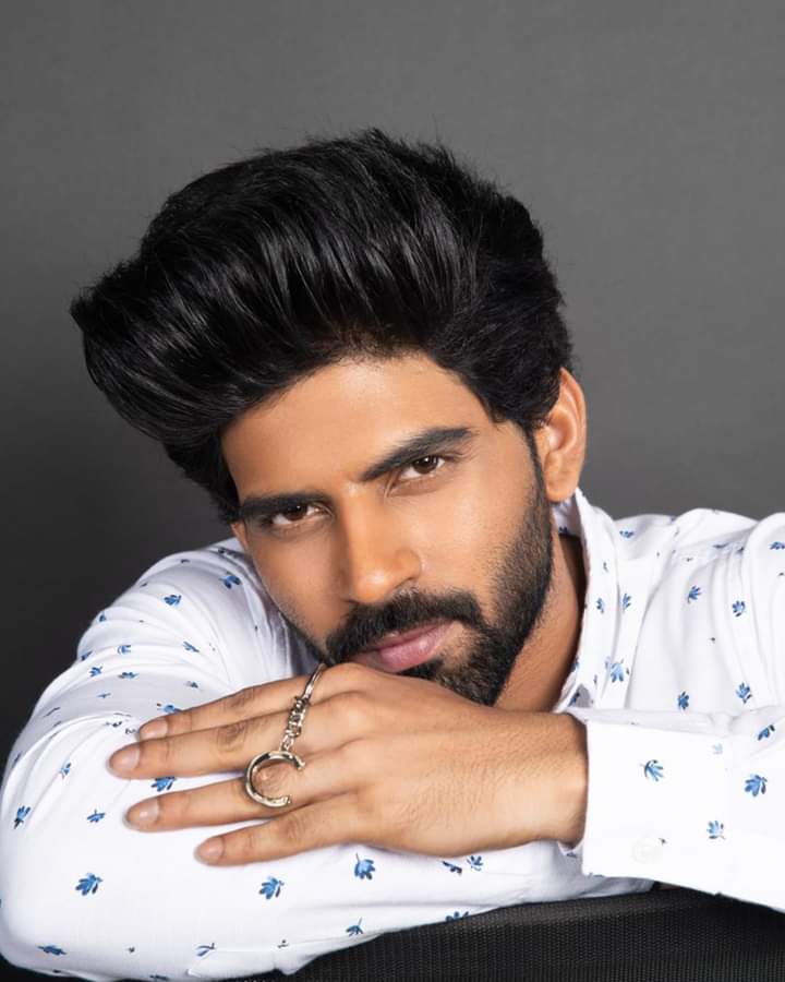 GenuineBala's tweet photo. 🤩😍❤️
Outer beauty attracts, but inner beauty captivates.
Bala always captivates us with his sweet soul.

#BalajiMurugadoss #Balaji #Bala #Kollywood #AdvanceHBDBala #Mass  #Balajians #KollywoodCinema  #Stylish #New #Actor #Model #fashionstyle #DerbyMen #StyleUpWithDerby https://t.co/O81R0PxDfi