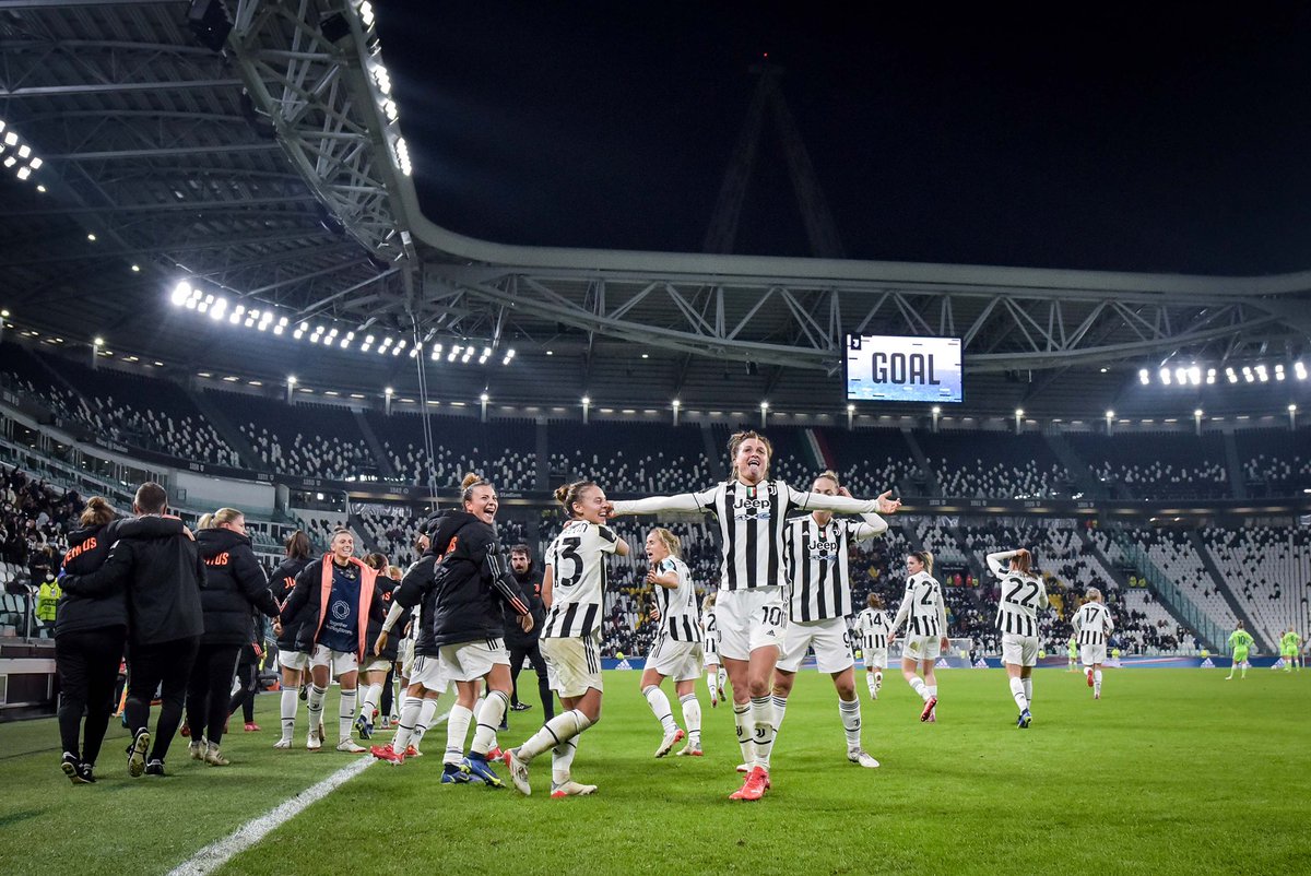 cristianagire's tweet photo. “Ora si può. Ora potete.”  
Oggi potete credere in qualcosa che adesso è possibile vivere.
Ieri c'ero io, c'eravamo noi.
Domani, bambine e ragazze, ci sarete voi.
Ad esultare nel vostro stadio, 
insieme alla vostra gente, 
come il vostro idolo.
BELIEVE, dreams come true. ✨❤️ https://t.co/7oTnOwUx79