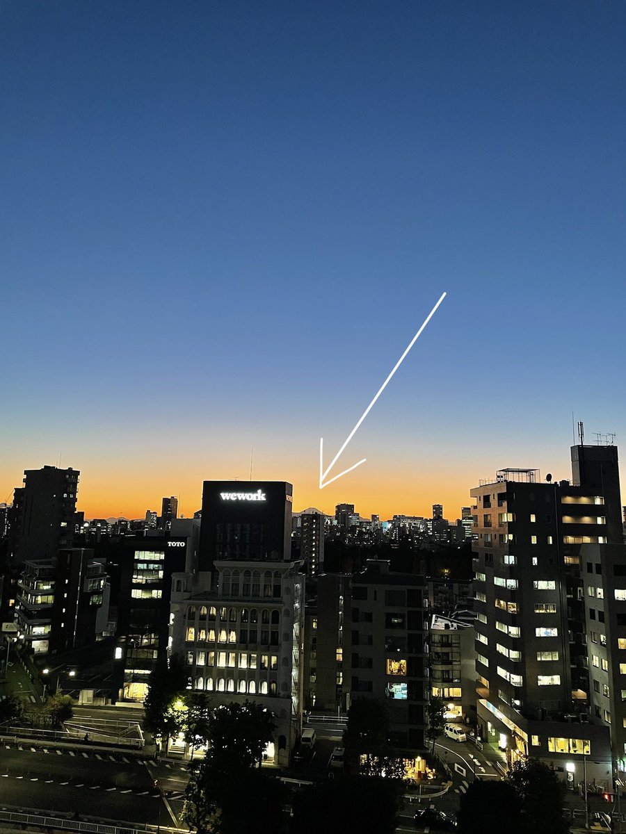 0827_hinako's tweet photo. オフィスの屋上から、富士山みえるー！！
夕焼けがとっても綺麗😭✨✨

@plusShiftOffice https://t.co/RygEA3hJi9