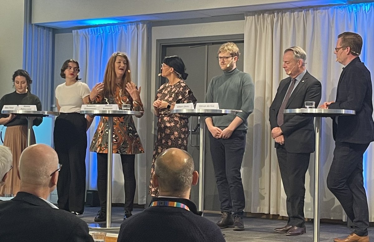 Intressant panel-samtal mellan <a href="/ThereseSvanstrm/">Therese Svanström</a> <a href="/LOSusannaG/">Susanna Gideonsson</a> och @goranarrius . Alla överens om att utbildning och kompetens är viktigt inför oförutsägbar framtid! <a href="/Akademikerna/">Saco</a> @Naturvetarna
