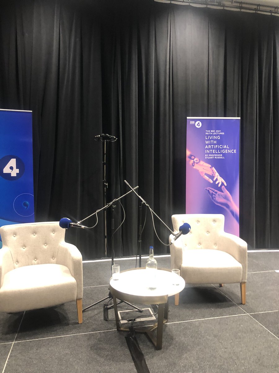 The 4th &amp; final #Reith lecture on Living with #AI from Prof. Stuart Russell last night, in our gorgeous venue <a href="/TheCatalystUK/">The Catalyst</a>. Listen to <a href="/BBCRadio4/">BBC Radio 4</a> 22nd December 🤙🏽