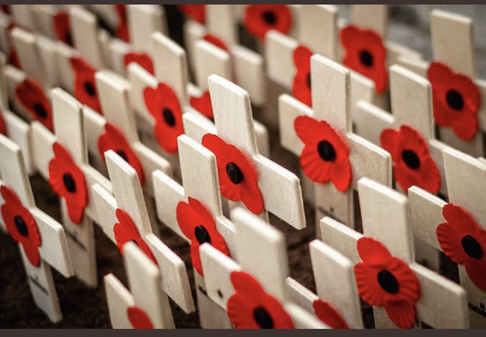 ollie_ollerton's tweet photo. Please remember today 1100hrs 11th Day, for all those that remembered why they served to protect and ensure you were safe from harm - Lest we forget🙏 #RememberanceDay https://t.co/ACJqXHbEuu