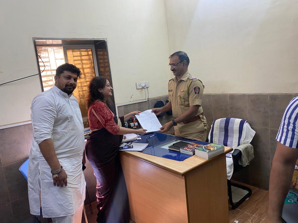 PreetiSMenon's tweet photo. Submitted an application to @MumbaiPolice requesting action on Kangana Ranaut for her seditious and inflammatory statements on @TimesNow, under sections 504, 505 and 124A. 
Hope to see some action @CPMumbaiPolice @DGPMaharashtra https://t.co/9WxFXJFnEn