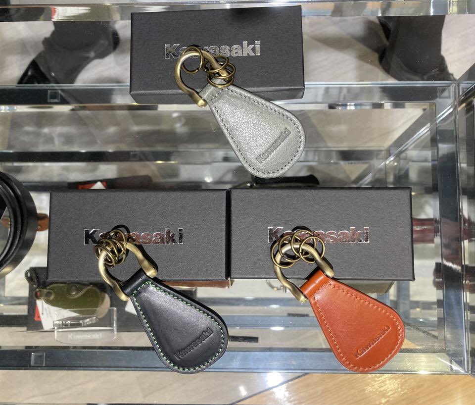 プラザグッズのご紹介です！ ○オイルドレザーキーホルダー ずっと持っ